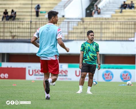 Respon Cepat Tim Medis PSS Tangani Pemain Absen Kontra Persebaya