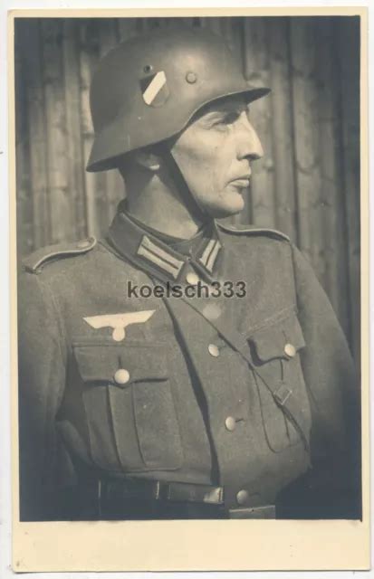 Foto Stahlhelm Portrait Soldat Der Wehrmacht Mit Markantem Gesicht Und