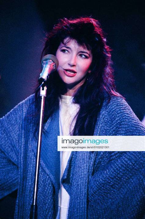 Kate Bush Peter S Pop Show 1985 Kate Bush Performs Her Song Running Up