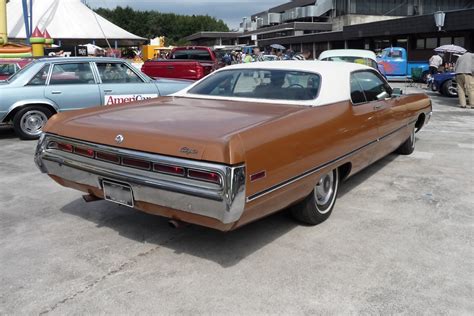 Ein Chrysler Three Hundred Coupe Gebaut 1970 71 Dreht Eine Runde Auf