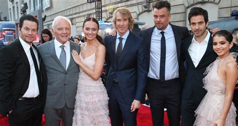 The Cast Of Transformers 5 Returning Heroes New Faces And The Future Of The Saga