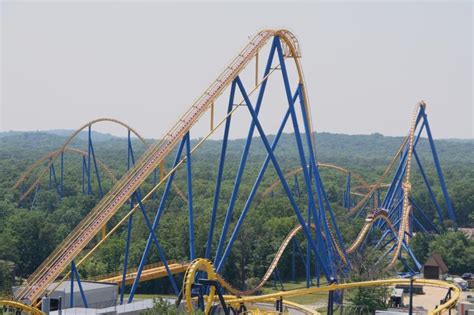 Nitro Roller Coaster