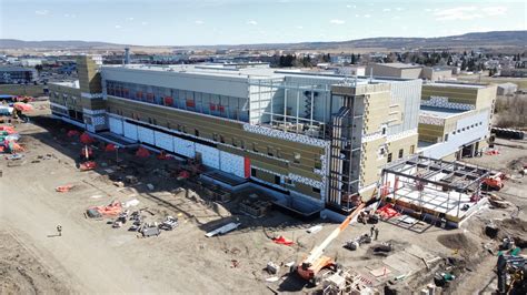 Exterior of new Dawson Creek hospital to be complete by fall
