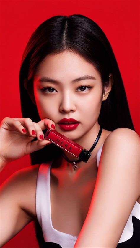 BLACKPINK's Lisa Is Officially The New Face Of MAC Cosmetics—Here's Why ...