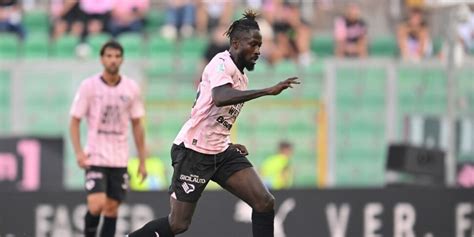 Palermo Lesione Alla Gamba Per Coulibaly Stop Di Almeno Due Settimane