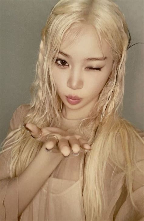 Le Sserafim Hot Scans