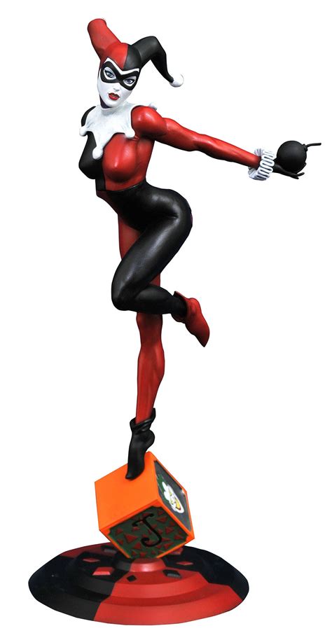 DC Gallery Harley Quinn 9 PVC Statue Classic Diamond Select Toys - ToyWiz