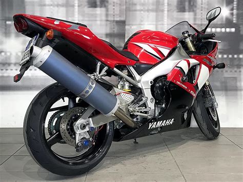 Yamaha Yzf R Colore Rosso Bianca Usato In Vendita