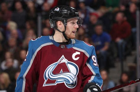 Colorado Avalanche Shouldn't Trade Gabriel Landeskog