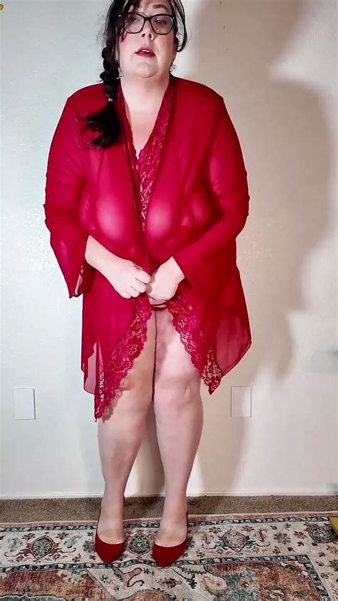 BBW MILF Takes Off Tiny Outfit Amateur Amateur Porn Feat Cutejayne By
