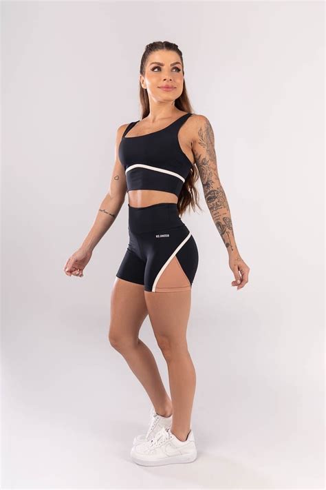 Kaisan Short Vira E Recorte Na Perna Preto Nude Off White Ref K A