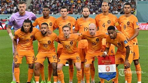 Mirip Timnas Indonesia Belanda Juga Buang Buang Peluang Lawan Polandia