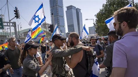 La Policía Israelí Reprime Las Protestas Contra La Reforma Judicial De Benjamin Netanyahu