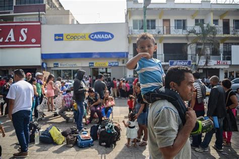 Nueva Caravana De Migrantes Salvadore Os Parti Hacia Estados Unidos El