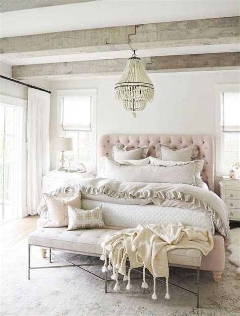 60 Romantic Rustic Farmhouse Master Bedroom Decorating Inspirations