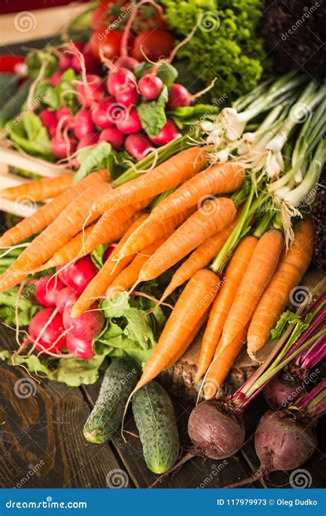 Organisch stockbild. Bild von haufen, gruppe, wurzel - 117979973