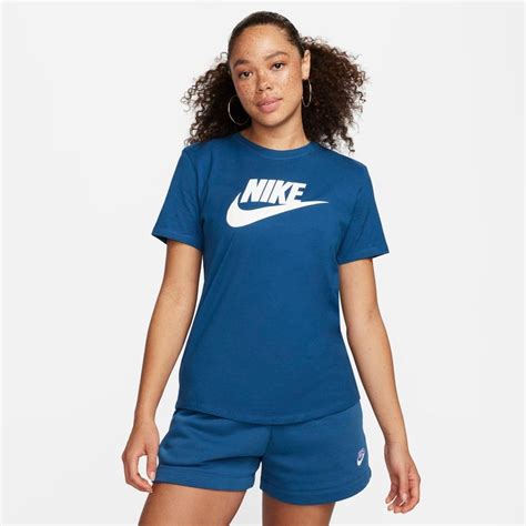 Camiseta Nike Sportswear Essentials Feminina Em Promo O Centauro