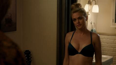 Elaine Hendrix Desnuda En Sex Drugs Rock Roll