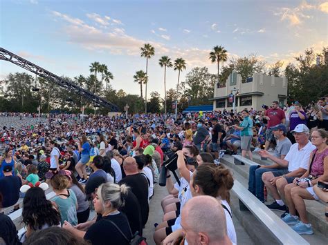 BREAKING NEWS: Fantasmic! Has Triumphant Return to Hollywood Studios ...