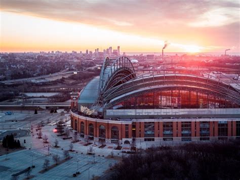 Miller Park will become American Family Field in 2021