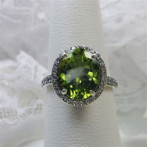 Oval Peridot Ring - Etsy