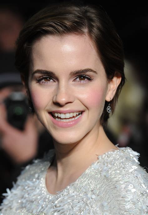 Emma Watson Picture 131 - My Week with Marilyn UK Premiere - Arrivals