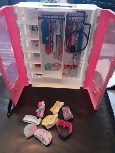 Mattel Barbie Fashionistas Ultimate Closet Used In Good Condition