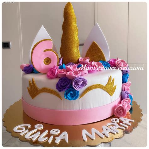 Torta Scenografica Unicorno Cake Design Cake Topper Di Mani