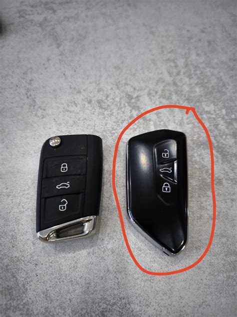 Немецкая батарейка в ключ немецкого авто — Volkswagen Tiguan (2G), 1,4 ...