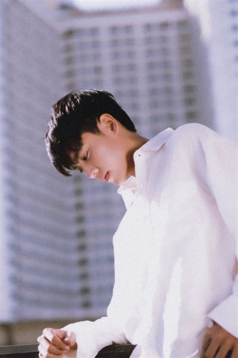 Nam sinh trường con nhà giàu chuẩn hot boy vừa đẹp trai lại đa tài Báo Dân trí