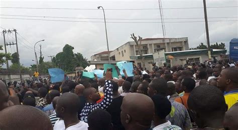 Pictures From Apc Women S Protest In Port Harcourt Politics Nigeria