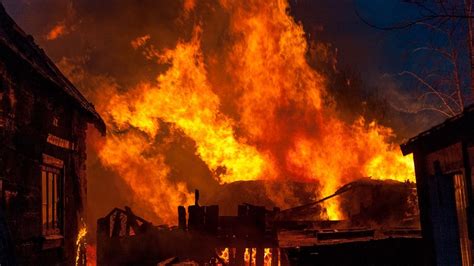 Shops Gutted In Fire At Gurugram Furniture Market Vartahub Malayalam