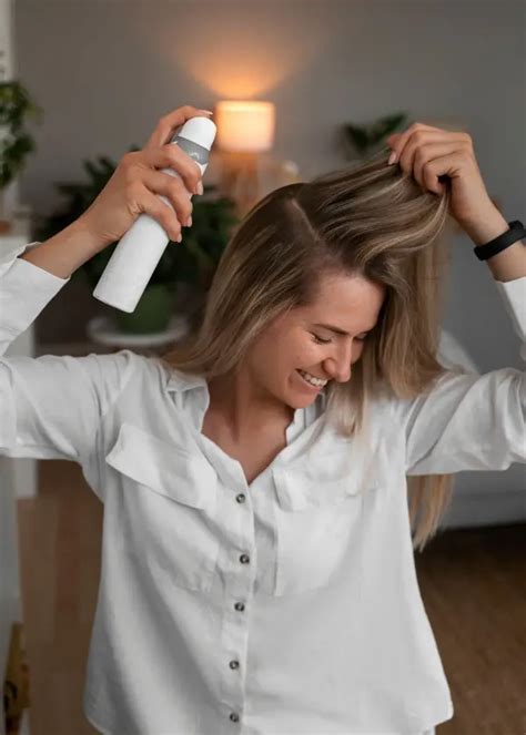 How To Choose The Right Hair Straightening Spray