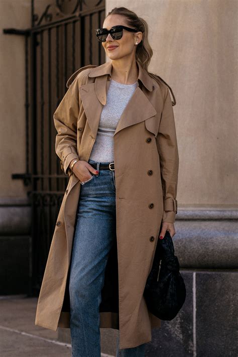 A Classic And Casual Trench Coat Outfit