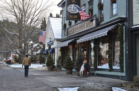 A Holiday Visit to Stowe, Vermont - New England Today