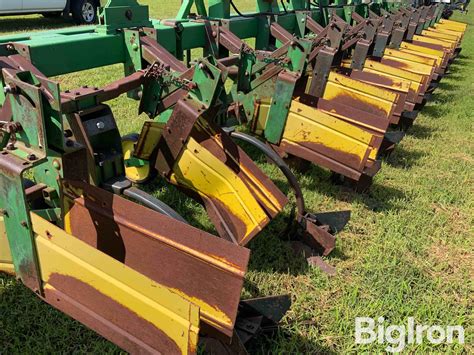 John Deere 885 12r36 Cultivator Bigiron Auctions