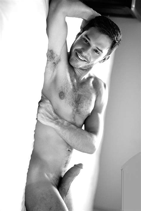 Arminio Hot Big Hunks 36 Photo 17 BoyFriendTV
