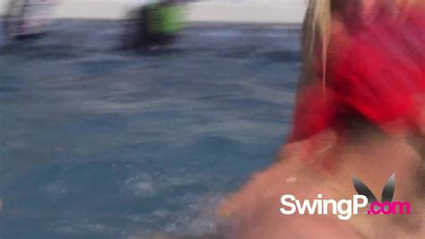 Amateur Wife Swappers Have Poolside Orgy