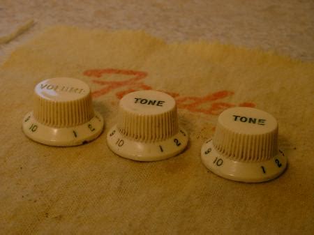 orig fender strat vintage vol tone knobs