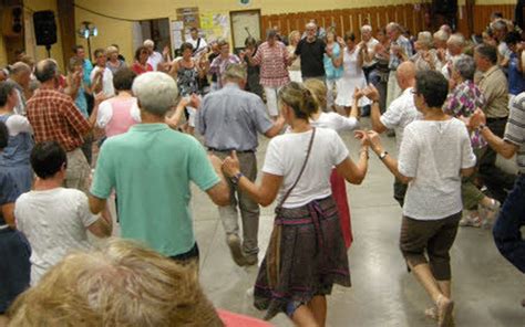 Fêtes communales Un fest noz très dansé Le Télégramme