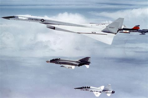 North American XB-70 Valkyrie bomber – Never Was