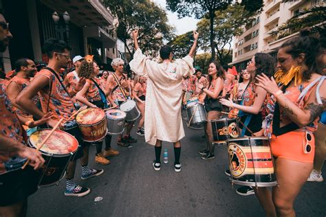 Bloco Calor Da Rua Faz Pr Carnaval Festa No Cine J Ia Paranashop