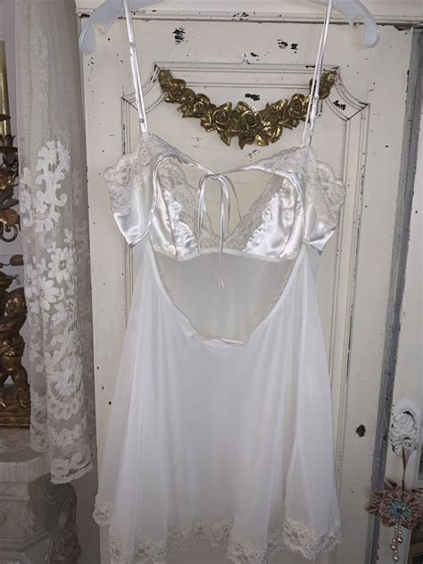 Victorias Secret Vintage Ivory Nightie Gown Chemise … Gem