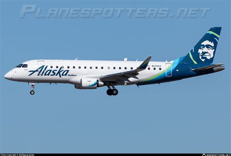 N179SY Alaska Airlines Embraer ERJ 175LR ERJ 170 200 LR Photo By