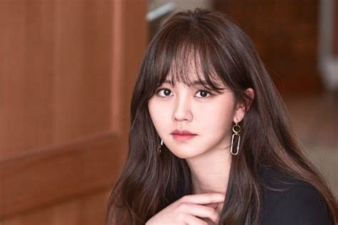 Actress Kim So Hyun says she has no desire to get cosmetic surgery ...