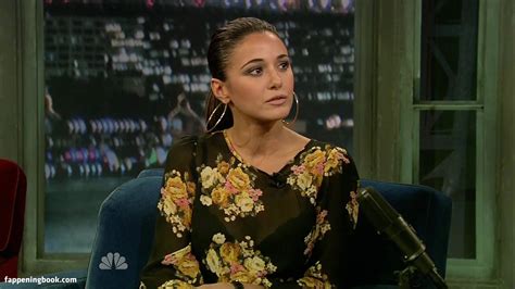 Emmanuelle Chriqui Echriqui Nude OnlyFans Leaks Fappening Page 4 FappeningBook