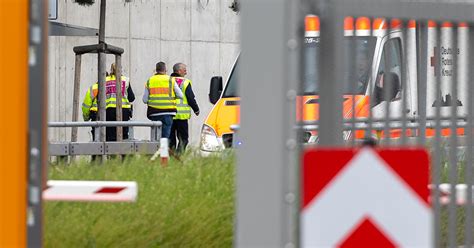 Tödliche Schüsse im Mercedes Werk 53 Jähriger wegen Mordes angeklagt