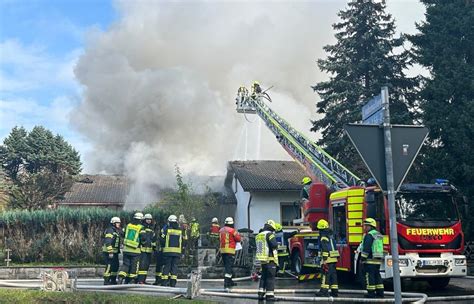 Brand In Einfamilienhaus In Egg Bewohner 90 Schwer Verletzt In