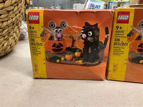 (3) LEGO Halloween Cat & Mouse 40570 - Matthews Auctioneers