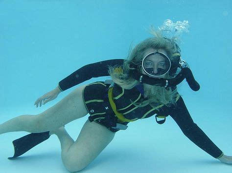 43 Double Hose Woman Ideas Scuba Girl Scuba Diving